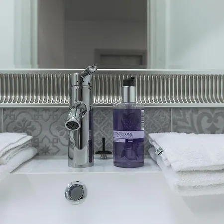 公寓 Blue Sapphire Cozy Flat In Center Of City