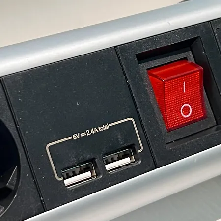 Blue Sapphire Cozy Flat In Center Of City